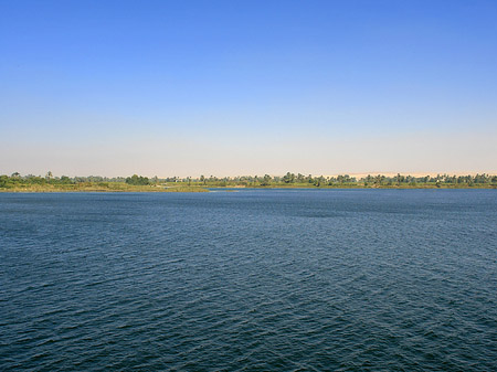 Blick über das Meer - Landesinnere